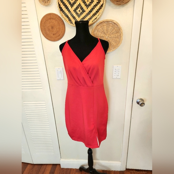 LAST ONE! Red Bodycon V-neck Spaghetti Strap Mini Dress WA - Picture 6 of 11